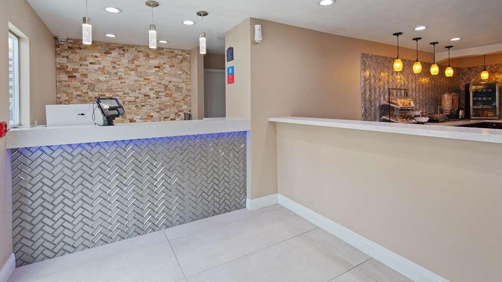 Inn Quality San Diego South - 3*