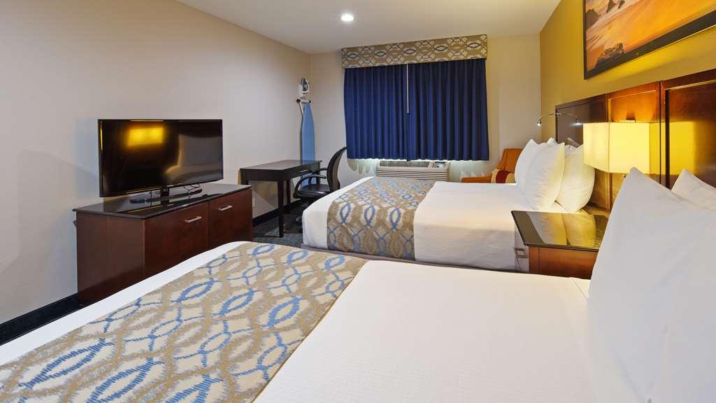 Quality San Diego South - 3*