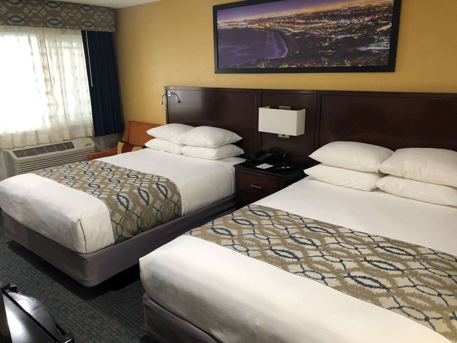Inn Quality San Diego South - 3*