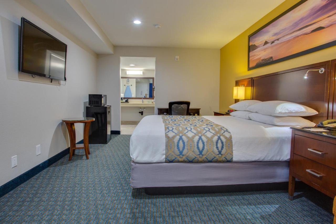 Inn Quality San Diego South - 3*
