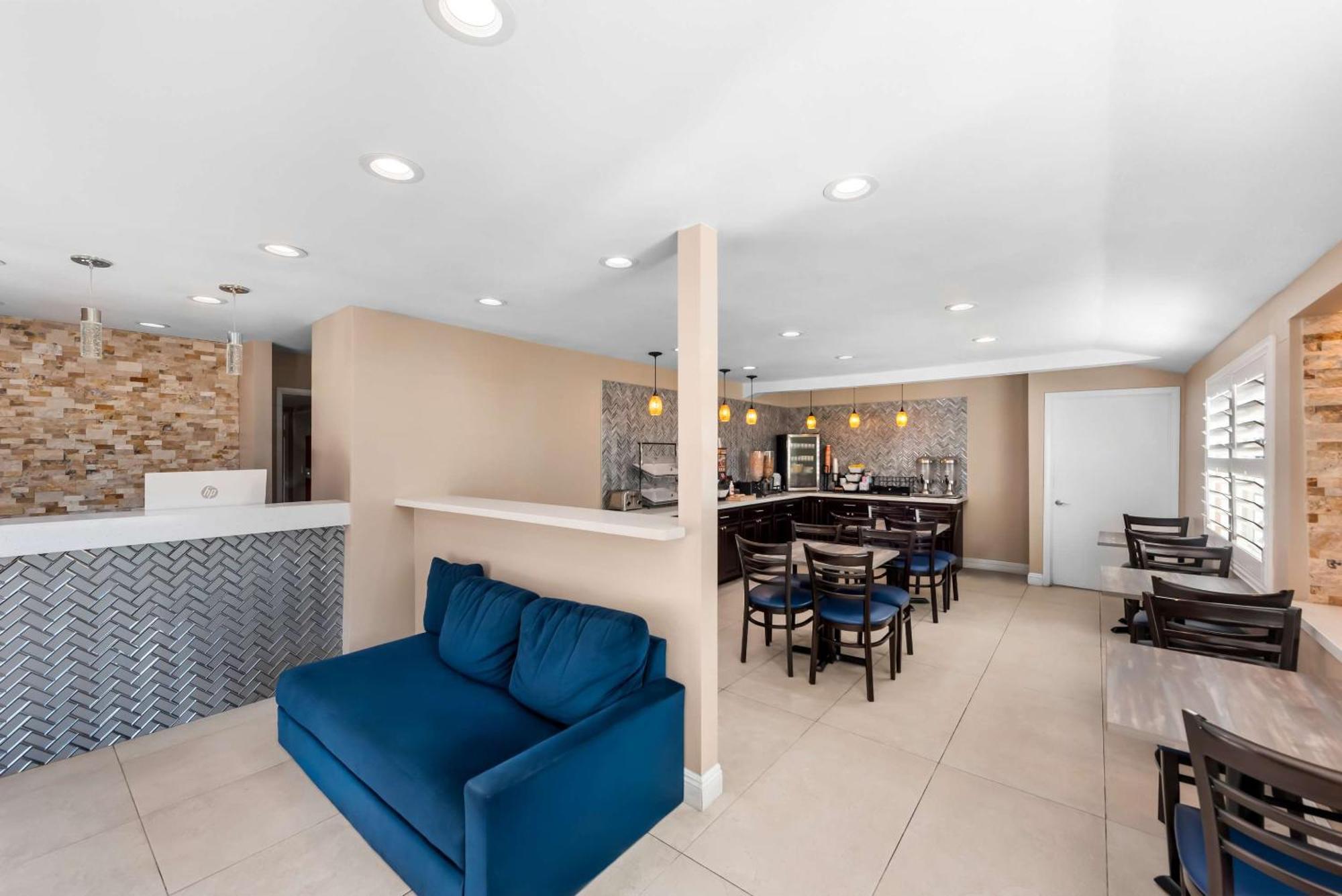 Quality San Diego South - 3*