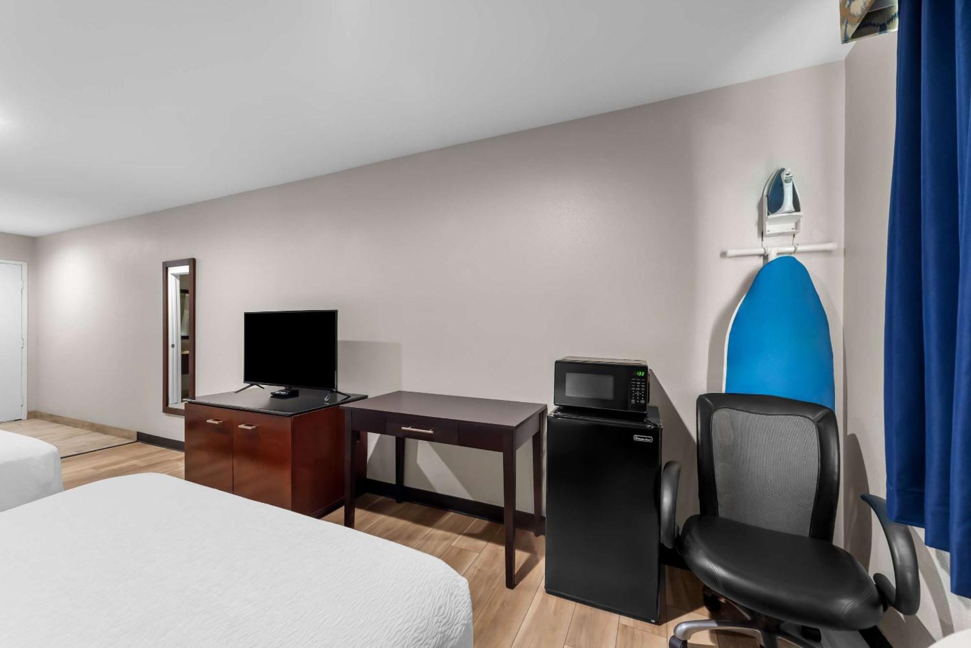 Inn Quality San Diego South - 3*